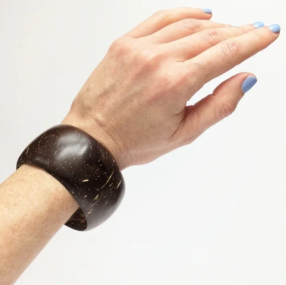 Coconut shell bangle - Picture 2 of 6